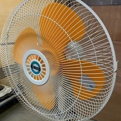 扇風機 大型扇風機 工場扇 鯛勝産業 タイカツ 三脚スタンド式 HC101型 AC100V 50/60HZ共用 押し釦スイッチ 風量3段階調節 180W～280W 中古 動作確認済みの画像