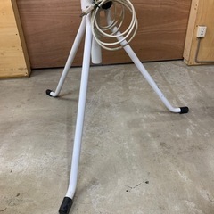 扇風機 大型扇風機 工場扇 鯛勝産業 タイカツ 三脚スタンド式 HC101型 AC100V 50/60HZ共用 押し釦スイッチ 風量3段階調節 180W～280W 中古 動作確認済みの画像
