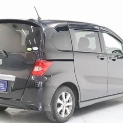 走行距離6.4万㌔🚗3列シートで7人乗りです💨の画像