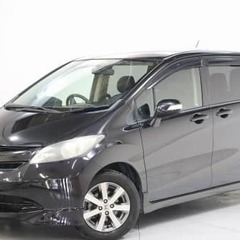 走行距離6.4万㌔🚗3列シートで7人乗りです💨の画像