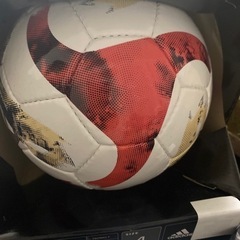 adidas 新品未使用　4号　サッカーボール