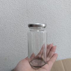 新品未使用　瓶　蓋付きの画像