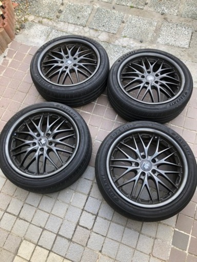 車のパーツ タイヤ、ホイール