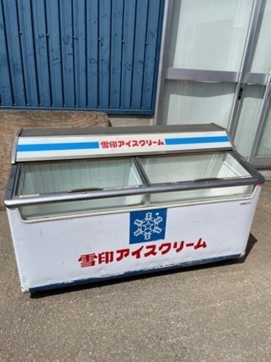 冷凍ショーケース