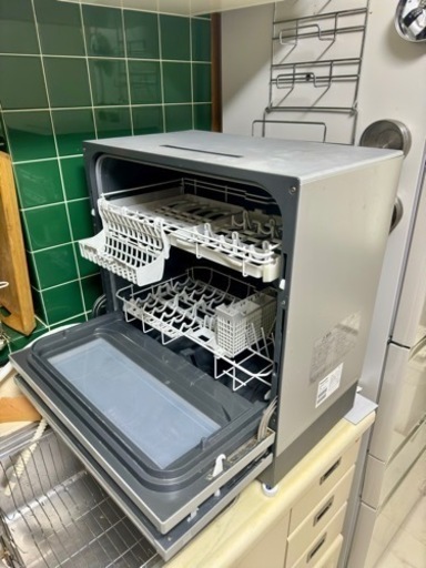 パナソニック PANASONIC 卓上型食器洗い乾燥機(シルバー) NP-TZ100-S