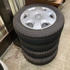 車のパーツ タイヤ、ホイール