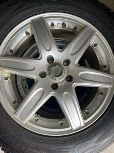 35000→25000値下げ225/65R17　イボ付きスタッドレスタイヤ　アルミ付き　ハリアー等に