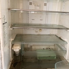 東芝冷蔵庫5ドア　どなたか引き取っていただけませんかの画像
