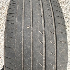 ヨコハマ　ブルーアース　RV-02 215/65R16 PCD114.3