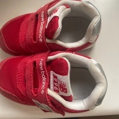 ニューバランススニーカーの画像