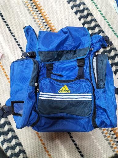 adidas　ジュニア　林間学校用　リュック　ブルー