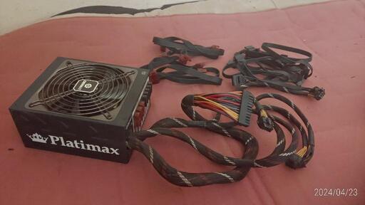 ENERMAX PLATINUM 80PLUS 1000w PC電源 パソコンパーツ 周辺機器