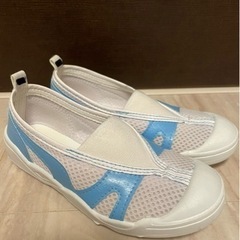 極美品✨18cm   上履き　シューズ