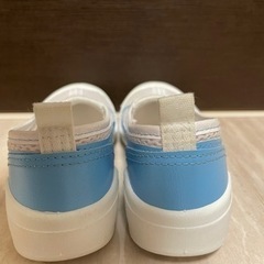 極美品✨18cm   上履き　シューズの画像