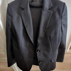 レディーススーツ15号　3点セットの画像