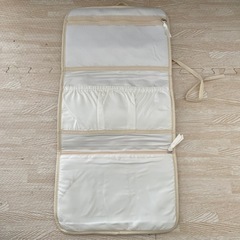 新品　ロクシタン　トラベルポーチの画像