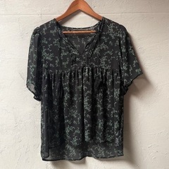 アズールバイマウジー  リーフ柄楊柳スキッパー