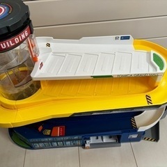 トミカビルの画像