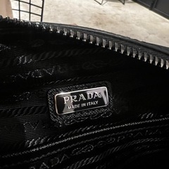 PRADAショルダーバッグの画像
