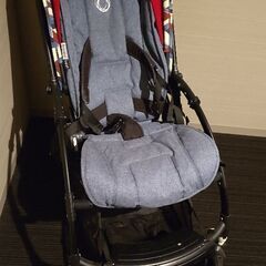 Bugaboo バカブー bee5（自立スタンド、フットマフ、オーガナイザー、レインカバー付き）の画像