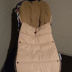 Bugaboo バカブー bee5（自立スタンド、フットマフ、オーガナイザー、レインカバー付き）の画像
