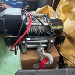 車のパーツ 電動ウインチの画像