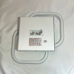 【新品・未使用品】 LEDシーリングライト 小型 軽量 2畳~4畳 引掛式天井ライト おしゃれ LEDライト 省エネ 22W 小型天井照明 照明器具 LED対応 簡単取付 工事不要 階段 廊下 玄関 天井 台所 ホワイトの画像