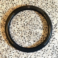 メルセデスベンツ　Eクラス　ステアリングカバー
