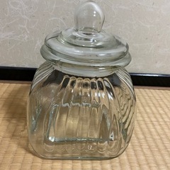 ●『用途多数』大きなガラス容器 ●