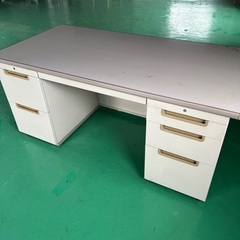 オカムラ　事務机　オフィスデスク　中古　オフィス家具