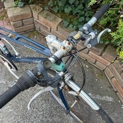 自転車 クロスバイクの画像