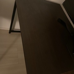 ブラウンデスクの画像