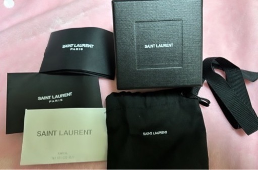 サンローランのイヤーカフ