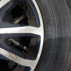 車のパーツ タイヤ、ホイールの画像