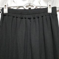 (ウ)タグ付き新品未使用　Lサイズ　黒色　レディース　タイトスカート　スリット　春夏物の画像
