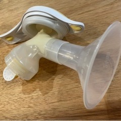 Medela (メデラ) ハーモニー手動搾乳器 手動の画像