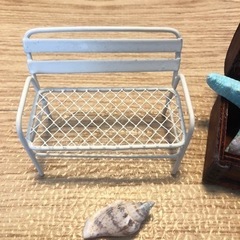 置物まとめ売り　貝殻やベンチの画像