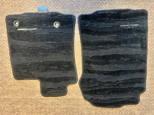 美品トヨタランクルプラド純正マット