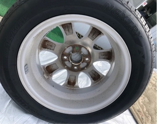 車のパーツ タイヤ、ホイール