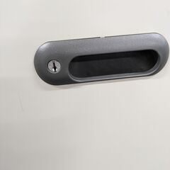 オフィス用のキャビネット（3段引き出し）の画像