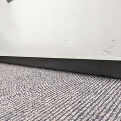 オフィス用のキャビネット（3段引き出し）の画像