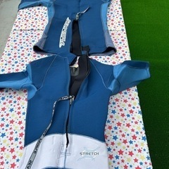 レディースウェットスーツ（半袖）タッパー付の画像