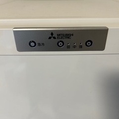 2022年製 三菱冷凍庫 MF-U12G-W