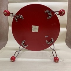 テーブル　丸テーブル　折りたたみ式　天板汚れあり　脚塗装剥がれあり　中古の画像