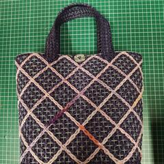 ネットに編みつけたバッグ⑤の画像