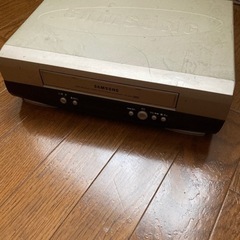 VHSビデオデッキ