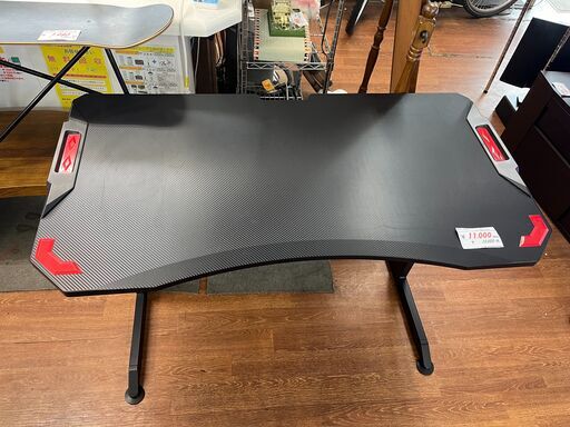 リサイクルショップどりーむ天保山店　No12835  ゲーミングデスク　PCデスク　カーボン調　オシャレ　かっこいい