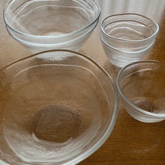 素麺鉢とお茶碗、湯呑み、小鉢、小皿の画像