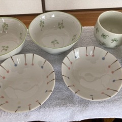 素麺鉢とお茶碗、湯呑み、小鉢、小皿の画像