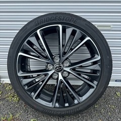 車のパーツ タイヤ、ホイール